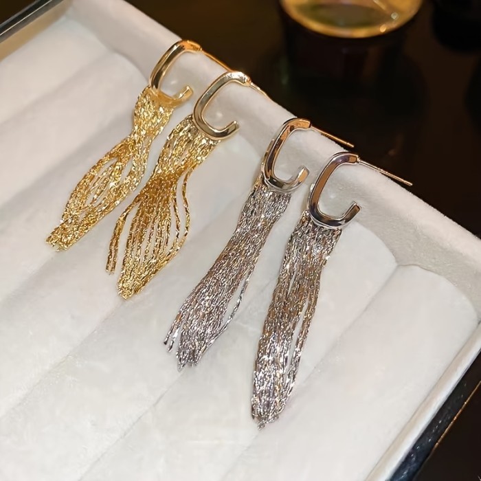 Geometric G Tassel Earrings for Daily Commute and Weekend Brunches