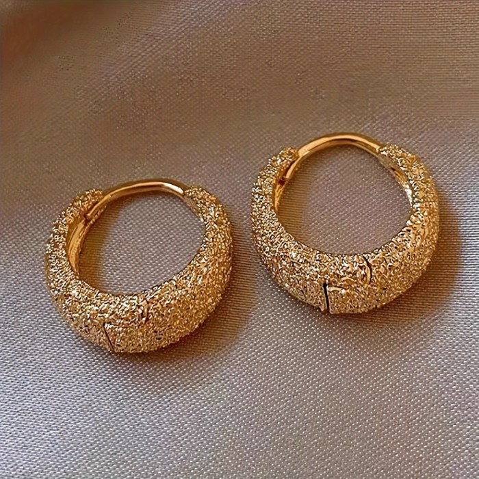 Minimalist Frosted Plain Hoop Earrings for Daily Commute and Holiday Gifting