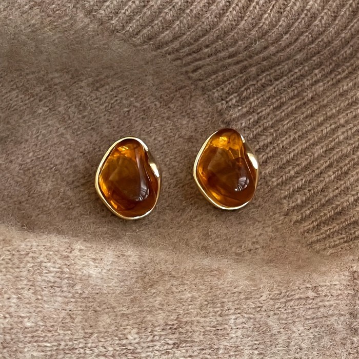 3 Pairs Vintage Brown Resin Inlaid Earrings Set for Daily Wear and Evening Parties