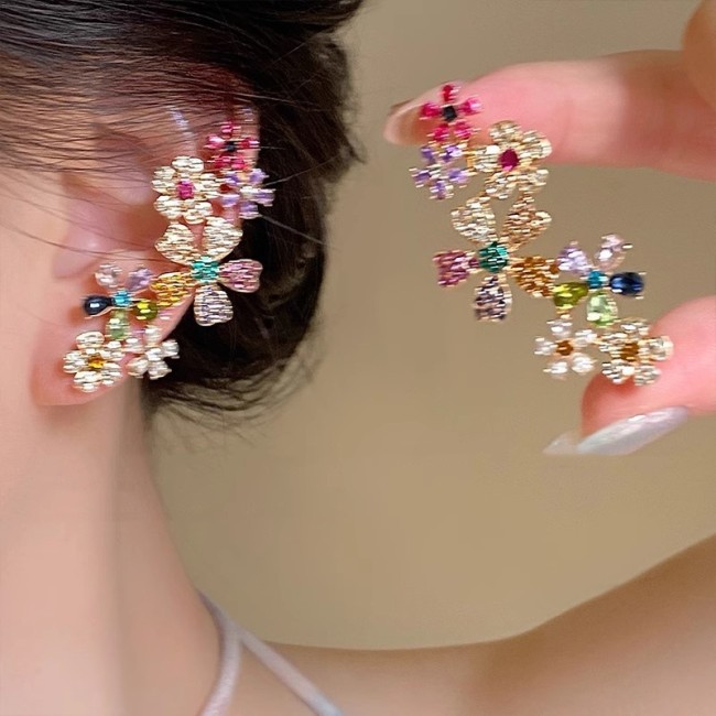 Integrated Floral Ear Cuff Earrings for Vacation and Party Nights