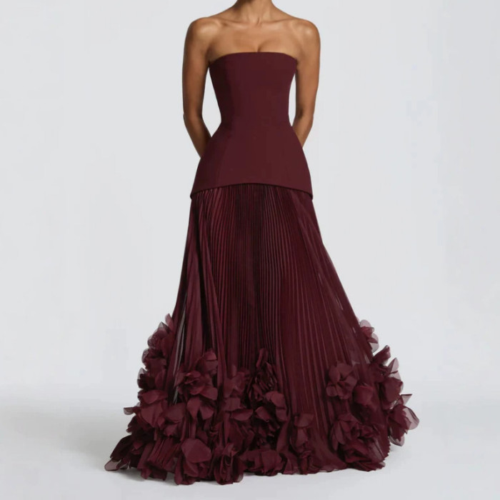 Slimming Strapless Pleated Flared Train Formal Gown for Holiday Photoshoots and Anniversary Dinners