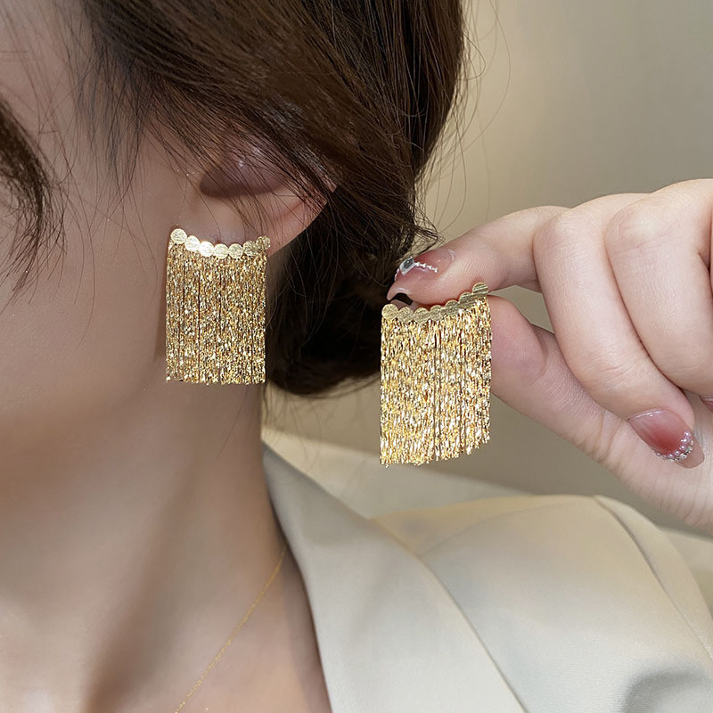 Minimalist Elegant Tassel Drop Earrings for Dating and Birthday Gatherings