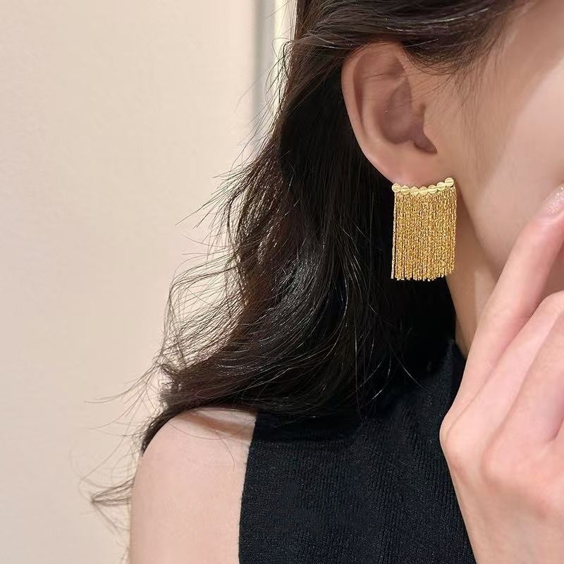 Minimalist Elegant Tassel Drop Earrings for Dating and Birthday Gatherings