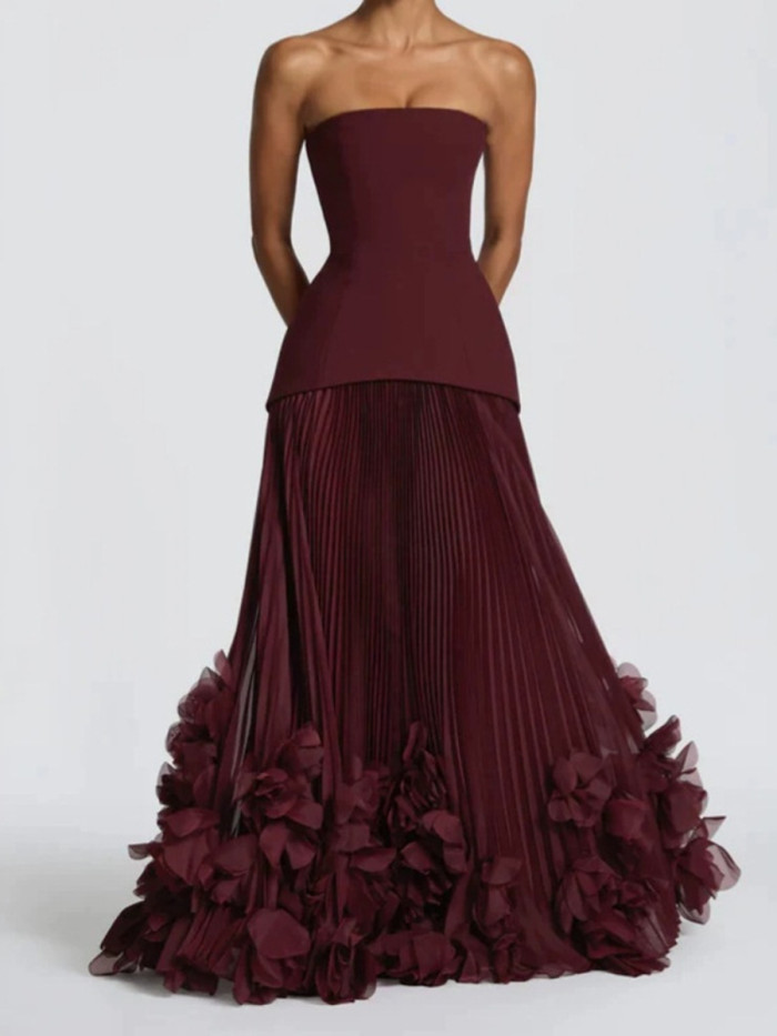 Slimming Strapless Pleated Flared Train Formal Gown for Holiday Photoshoots and Anniversary Dinners