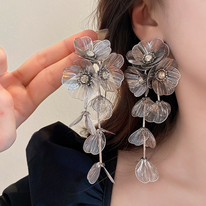 Exquisite Atmospheric Ginkgo Leaf Dangle Earrings for Evening Parties and Banquets