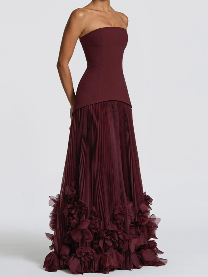 Slimming Strapless Pleated Flared Train Formal Gown for Holiday Photoshoots and Anniversary Dinners