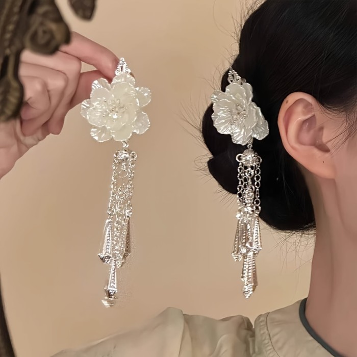 Elegant White Camellia Tassel Hair Accessories With Exquisite Texture For Daily And Dating