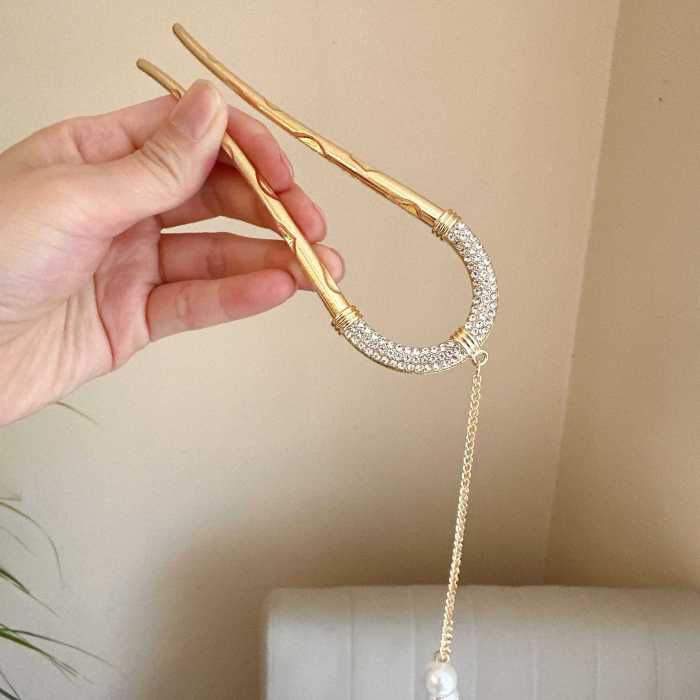 Luxury Golden Tassel U-Shaped Hair Fork For Wedding & Office Wear