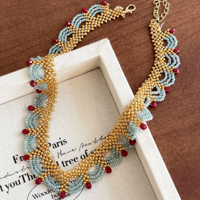 Retro Court Style Seed Bead Woven Lace Clavicle Chain For Banquets And Daily Elegant Styling