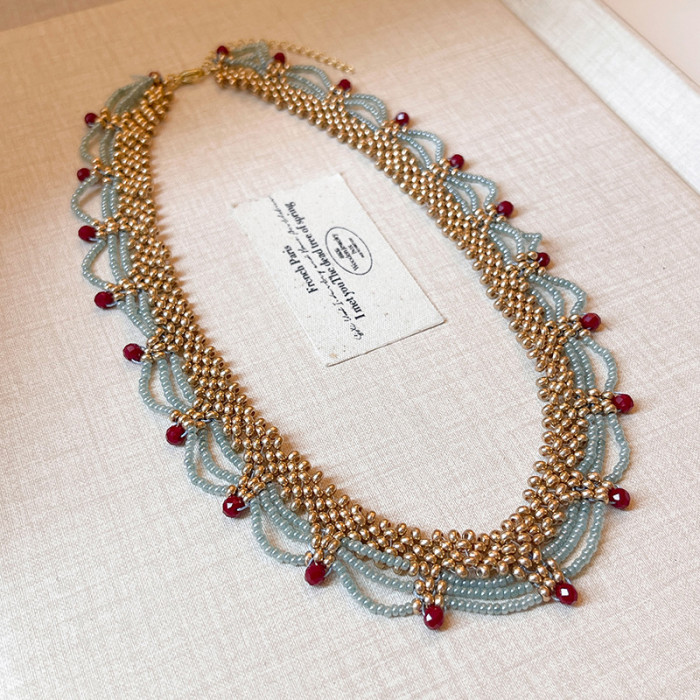 Retro Court Style Seed Bead Woven Lace Clavicle Chain For Banquets And Daily Elegant Styling