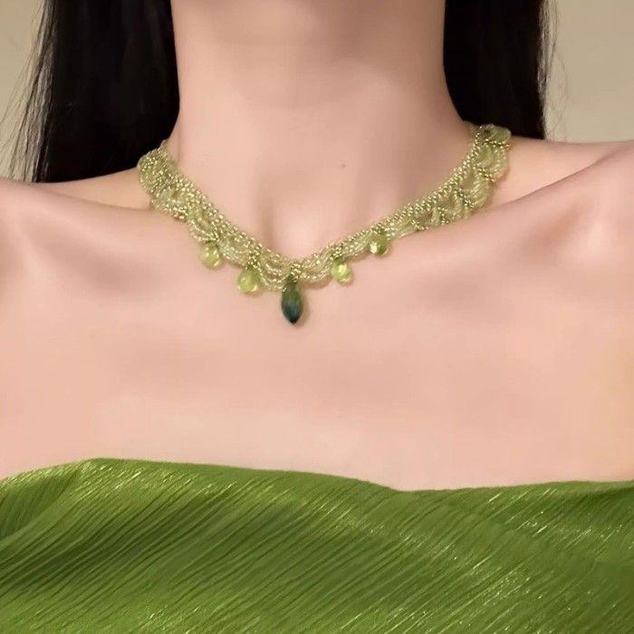 Retro Court Style Seed Bead Woven Lace Clavicle Chain For Banquets And Daily Elegant Styling