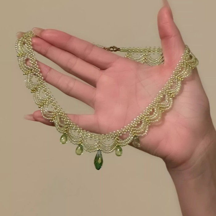 Retro Court Style Seed Bead Woven Lace Clavicle Chain For Banquets And Daily Elegant Styling