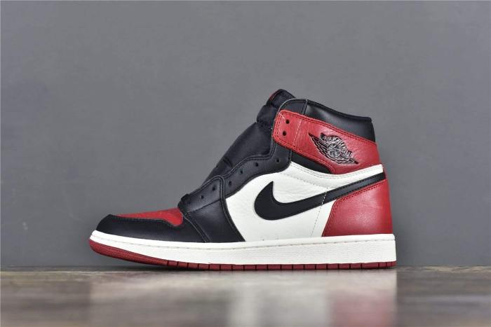 Jordan 1 Retro High Bred Toe