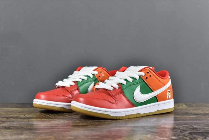 Nike SB Dunk Low 7 Eleven