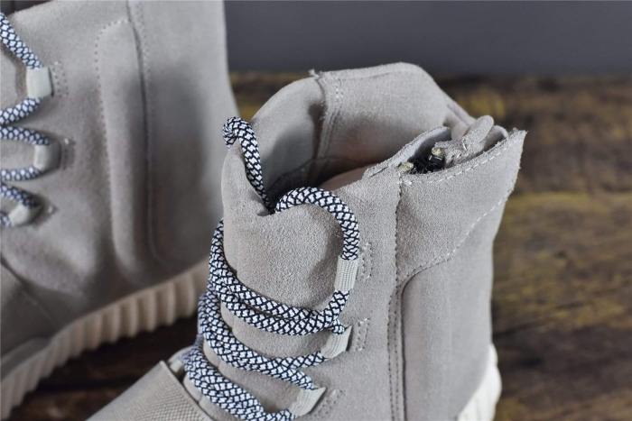 adidas Yeezy Boost 750 OG Light Brown