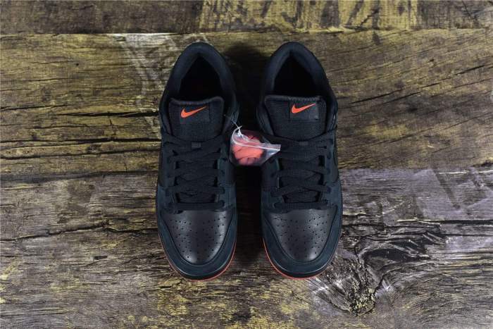 Nike SB Dunk Low Black Pigeon