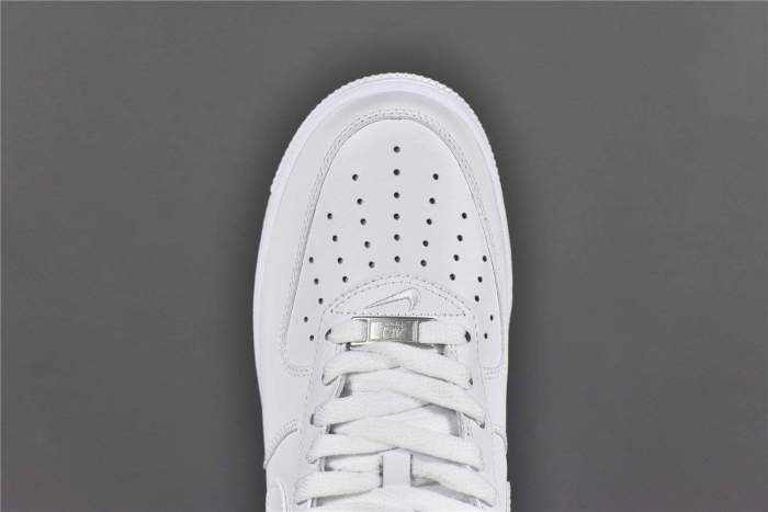 Nike Air Force 1 Low Supreme White