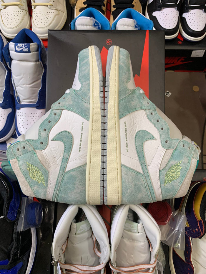 Air Jordan 1 Retro 'Turbo Green'