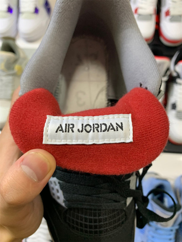 Air Jordan 4 Retro Bred