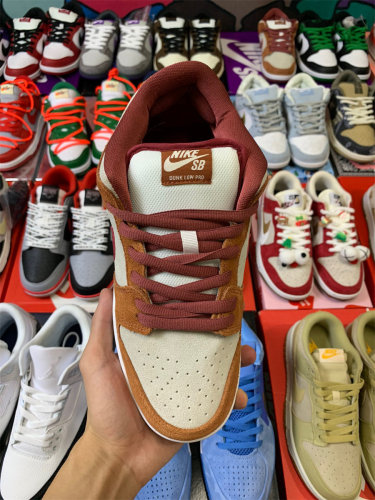 Copy Nike SB Dunk Low ‘Russet Cedar’