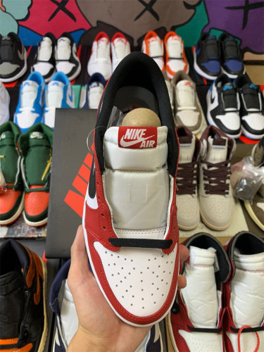 Air Jordan 1 Low ‘Chicago’ White Red