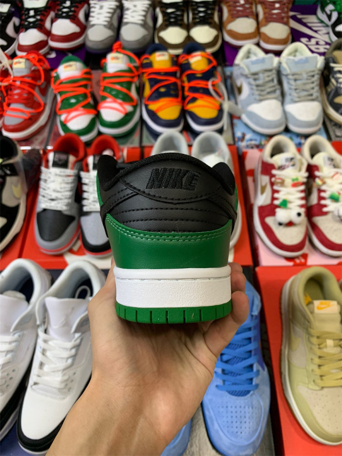 Nike SB Dunk Low 'Classic Green'