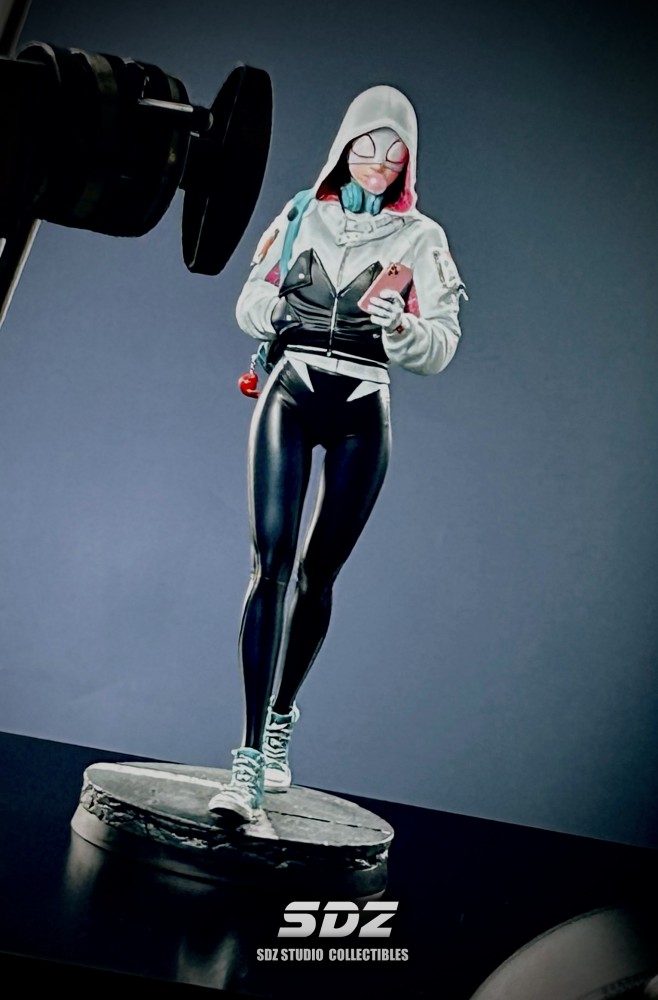 In stock SDZ Studio Spider-Man Holiday Spider Gwen 1/4 scale