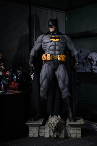 In stock SDZ studio SDZ Batman Bruce Wayne 1/1 scale Custom statue model Small stock