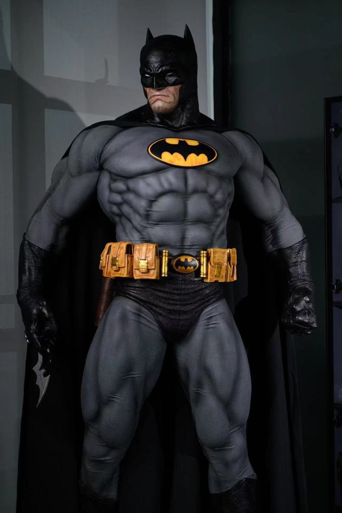 PRE-ORDER SDZ studio SDZ Batman Bruce Wayne 1/1 scale Custom statue model