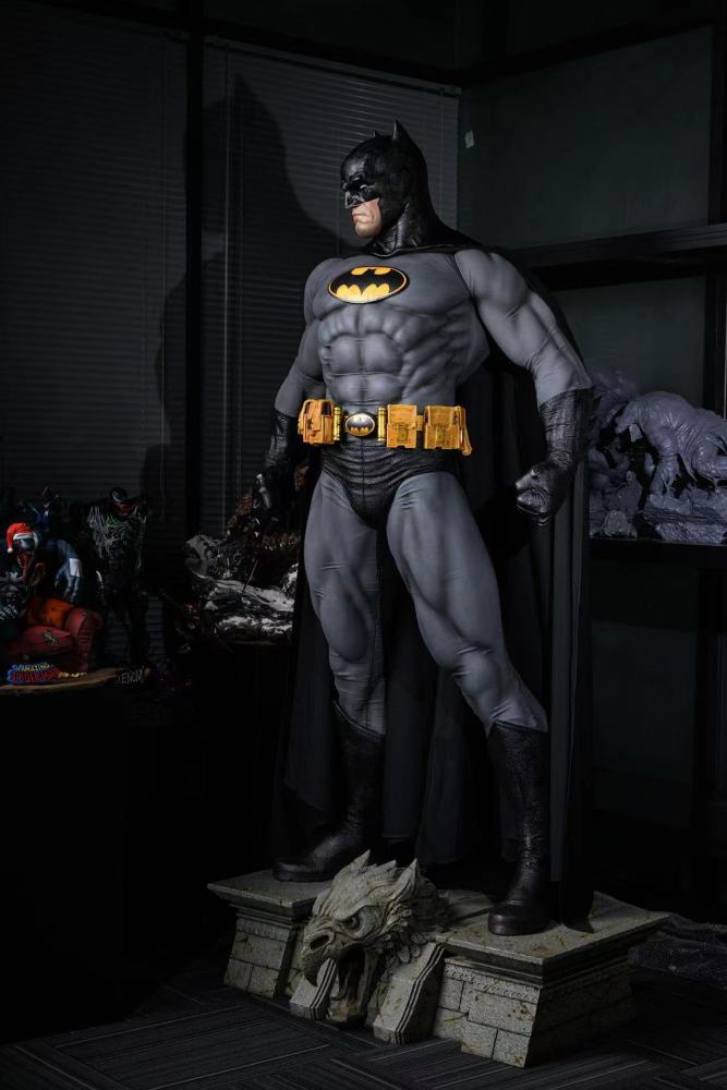 In stock SDZ studio SDZ Batman Bruce Wayne 1/1 scale Custom statue model Small stock