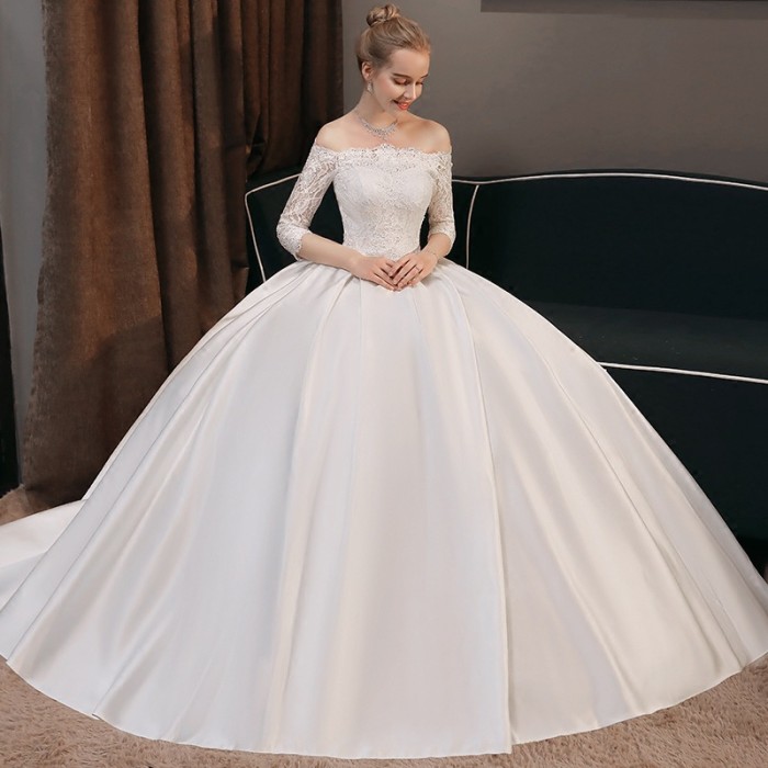 Wedding dress new bride a word shoulder satin simple European and American palace neat show thin white gauze women