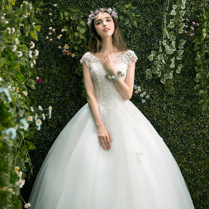 Wedding dress new bride princess princess dream wedding tail straight out of the gauze female star heavy industry