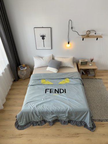 フェンディ寝具カバーコピー 定番人気2021新品 FENDI 寝具カバーベロア 4点セット
