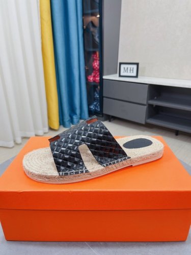 エルメス靴コピー 定番人気2022新品 HERMES メンズ サンダル-スリッパ