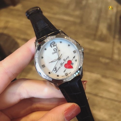 定番人気新品オメガ 時計 コピー レディース 自動巻き 4色
