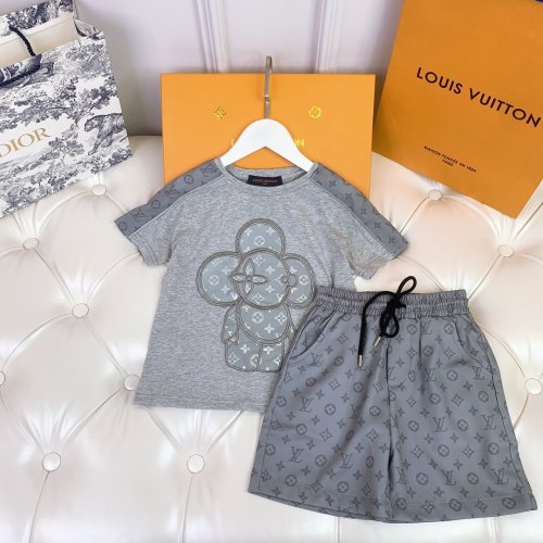 ルイヴィトン子供服コピー 大人気2021新品 Louis Vuitton 男の子 セットアップ