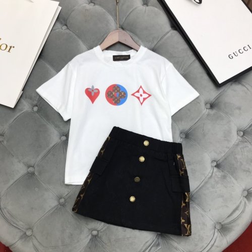 ルイヴィトン子供服コピー 大人気2021新品 Louis Vuitton 女の子 セットアップ
