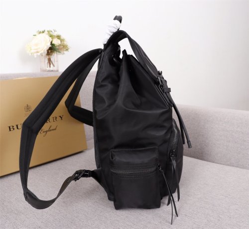 バーバリーバッグコピー 2021新品注目度NO.1 BURBERRY 男女兼用 バックパック