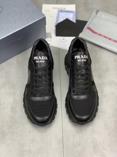 プラダ靴コピー 大人気2022新品 PRADA メンズ スニーカー