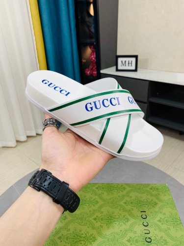 グッチ靴コピー 定番人気2022新品 GUCCI メンズ サンダル-スリッパ