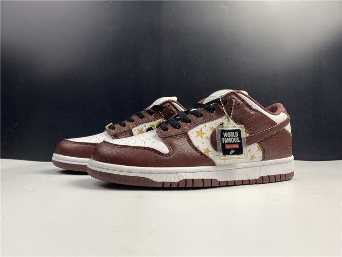 Free shipping from maikesneakers Supreme x Nike SB Dunk Low DH3228-103