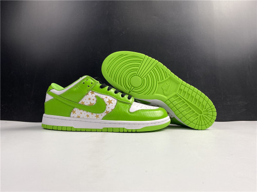 Free shipping from maikesneakers Supreme x Nike SB Dunk Low DH3228-101