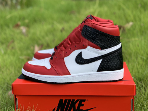 Free shipping maikesneakers Air Jordan 1 WMNS “Satin Snake” CD0461-601