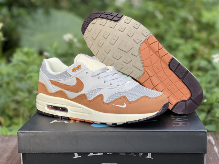 Free shipping from maikesneakers Patta x Nike Air Max 1 “Monarch”
