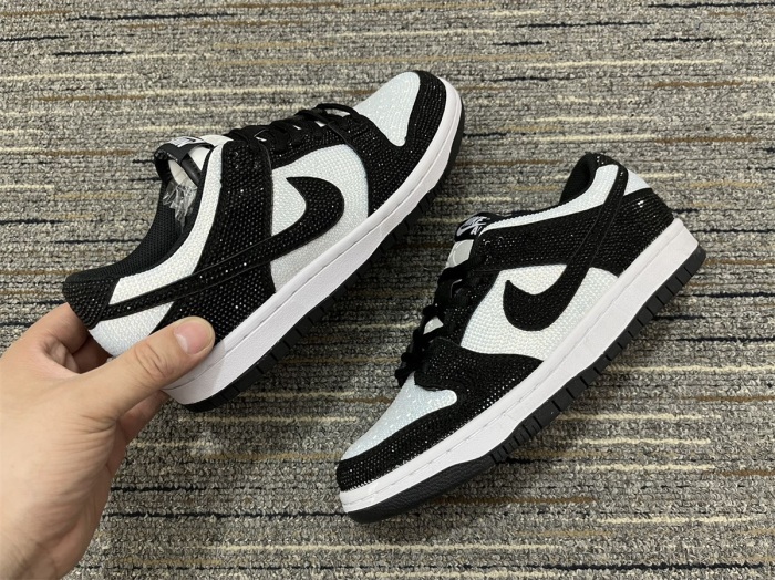 Free shipping from maikesneakers NIKE DUNK LOW
