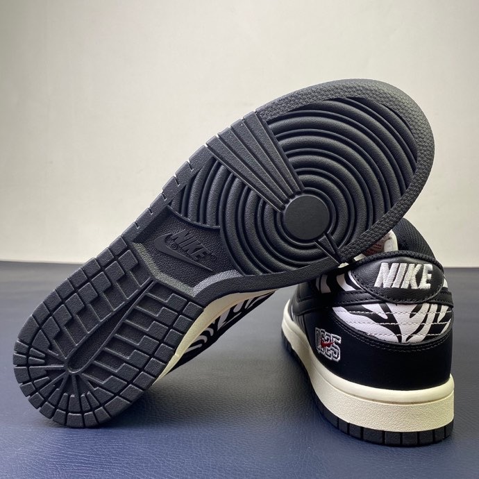 Free shipping from maikesneakers Nike Dunk SB Low Zebra DM3510-001