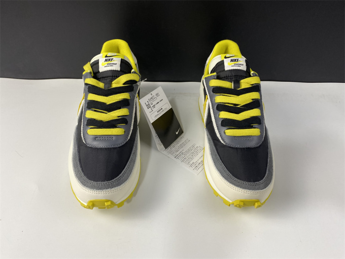 Free shipping from maikesneakers Sacai x Nike Vapor Waffle