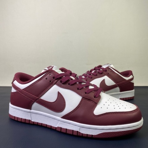 Free shipping from maikesneakers Nike SB Dunk Low Bordeaux red