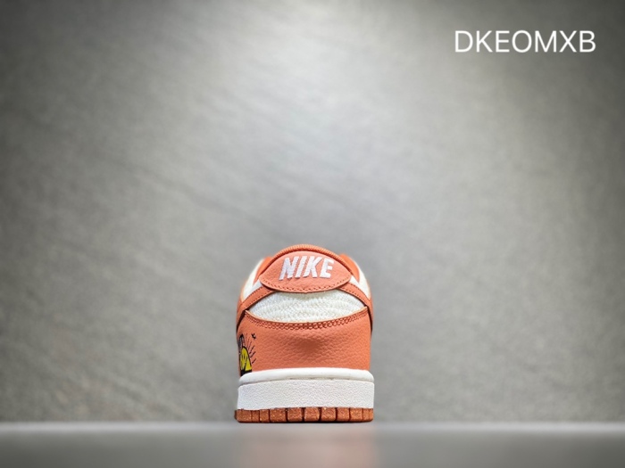 Free shipping from maikesneakers NIKE DUNK LOW DR5475-100