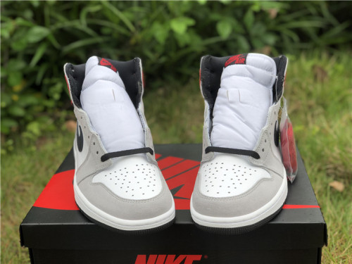 Free shipping maikesneakers Air Jordan 1 “Light Smoke Grey” 555088-126